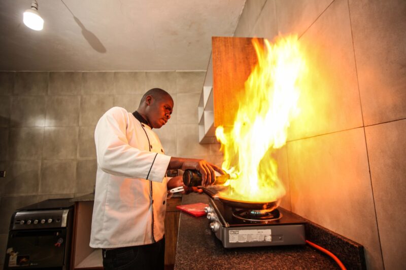 Gorilla Heights Lodge Bwindi - Main buidling chef